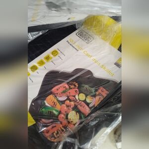 Black & Decker Yellow and Black Cast Iron Skillet